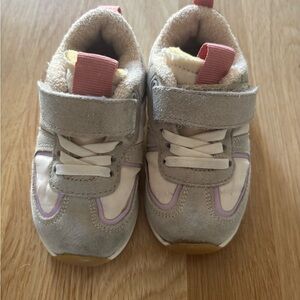 Zara Baby | Tennis shoes in grey and beige | sz 6.5